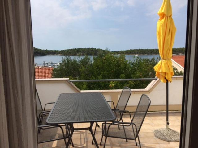 Apartman I Sobe Marijana 라브 외부 사진